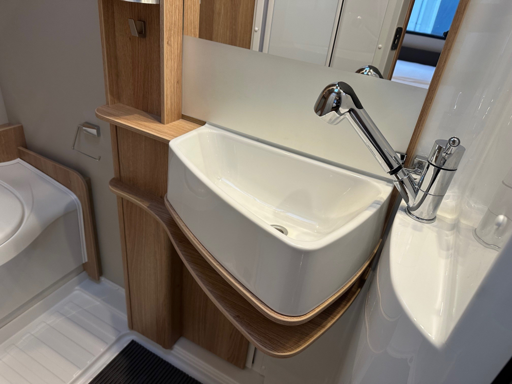 Knaus Sky Wave 650 mf 60 years edition foto: 24