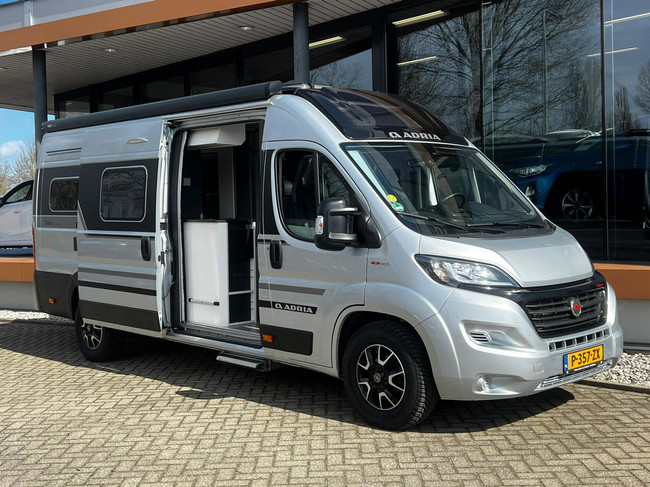 Adria TWIN 640 SLB SUPREME /Automatik/L&auml;ngsbetten Foto: 7