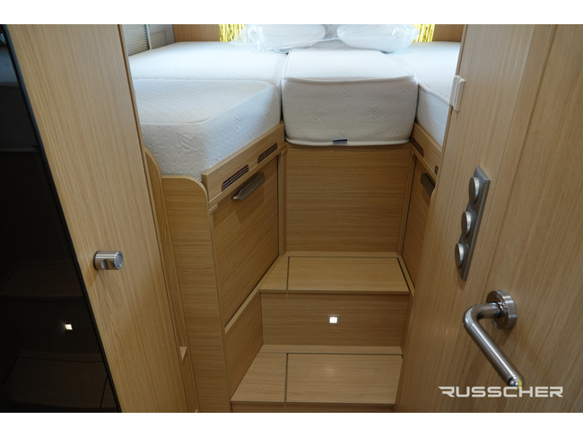 NIESMANN BISCHOFF Smove 7.4 E 150Pk Automaat | Leder | Lengtebedden foto: 9