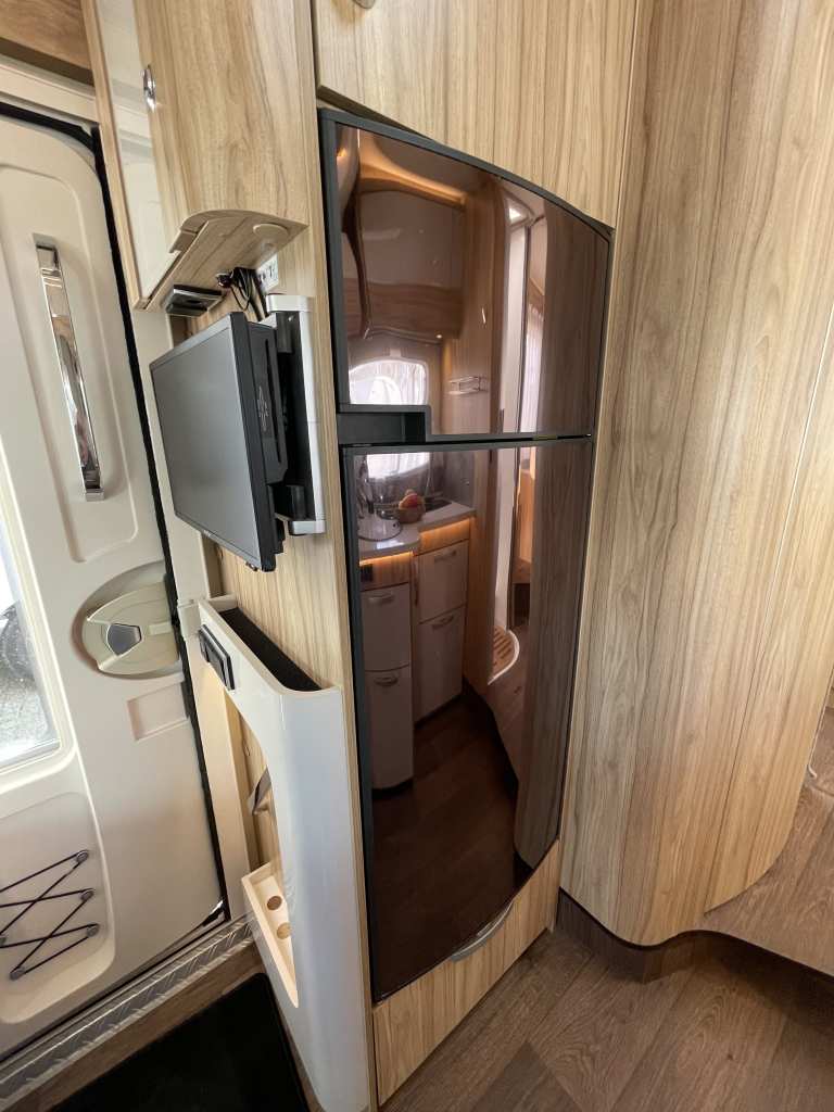 Hymer T698 CL CAMPER QUEENSBED+HEFBED EURO6 XXL GARAGE foto: 7