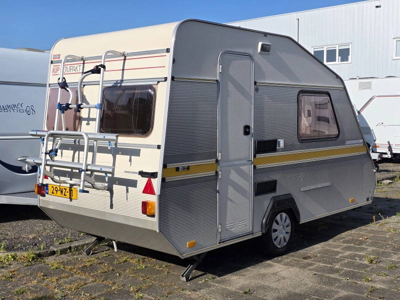 Kip Kompakt 420 EK Vaste toilet en voortent!  foto: 3