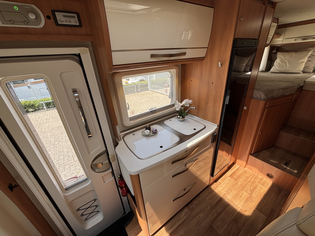 Hymer ML-T 580 CAMAS INDIVIDUALES AUTOM&Aacute;TICO MERCEDES C&Aacute;MARA 6.99M foto: 5