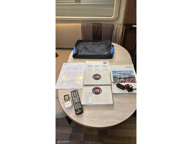 Knaus 650 MEG Sky plus Fiat 2.3 150Pk Automatic | Single beds | Lift-bed | Roof air conditioning |Shower/toilet | XXL Garage | Satellite TV|TOP CONDITION photo: 22