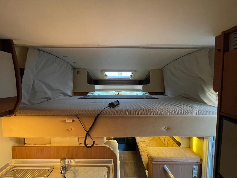 Bürstner Ixeo Plus 726 IT Queensbed Hefbed Airco  foto: 16