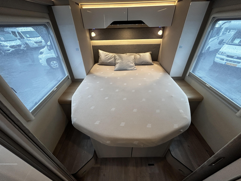 Hymer Tramp 695 S Mercedes/Queensbed/hefbed  foto: 9