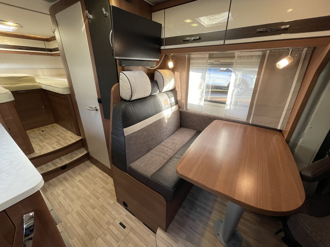 LMC Cruiser Sportline 662 G Edition 60 Jahr | Length bed | Roof air conditioning | 1st Owner | 2x Solar | Tow bar | Inverter | Camera | TV | Navi | Clima | Air suspension | Head-up display | Stabilizer legs | Lane Assist photo: 16