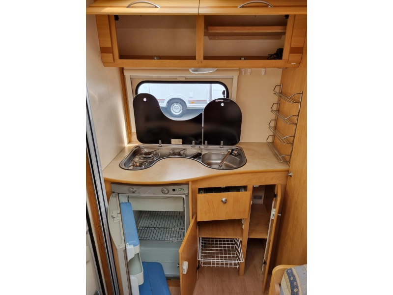 Caravelair Ambiance Style 400 Mover-Awning-Ultra Heat photo: 13