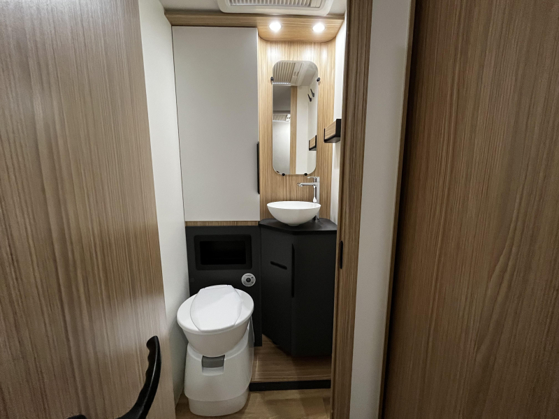 Pilote P 690 GJ Camper, 2026! photo: 11