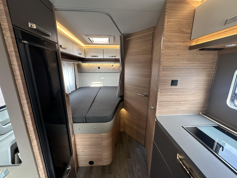 Weinsberg CaraSuite 650 MF AUTOM&Aacute;TICO FH05 5 personas foto: 15