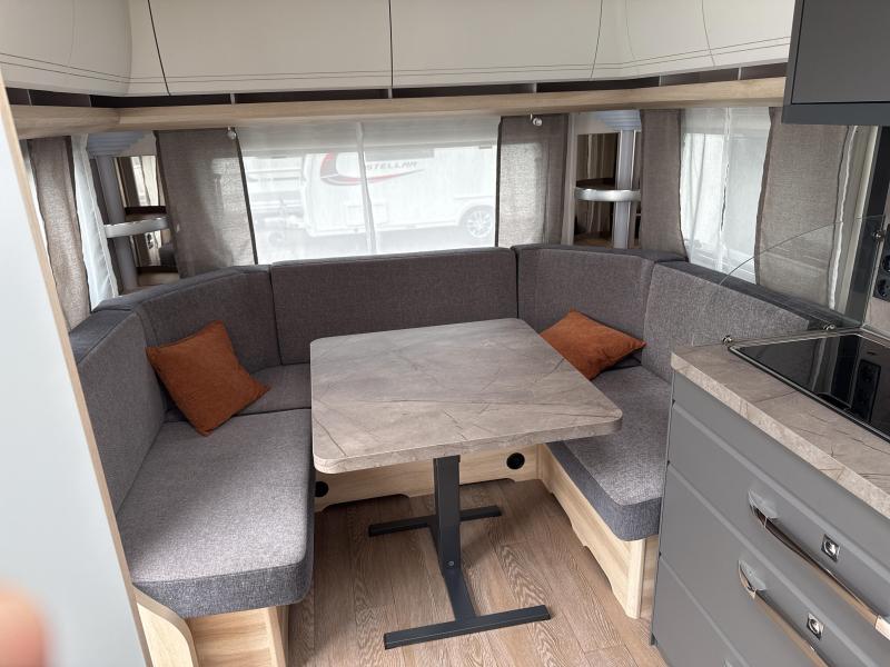 Hobby De Luxe 460 UFE Model 2026 