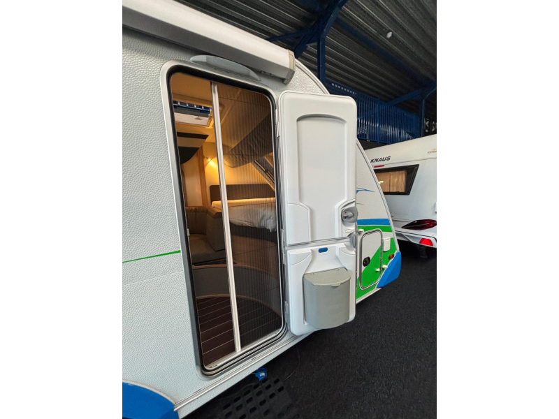 Knaus Sport and Fun 480 QL Mover Cassette awning photo: 14