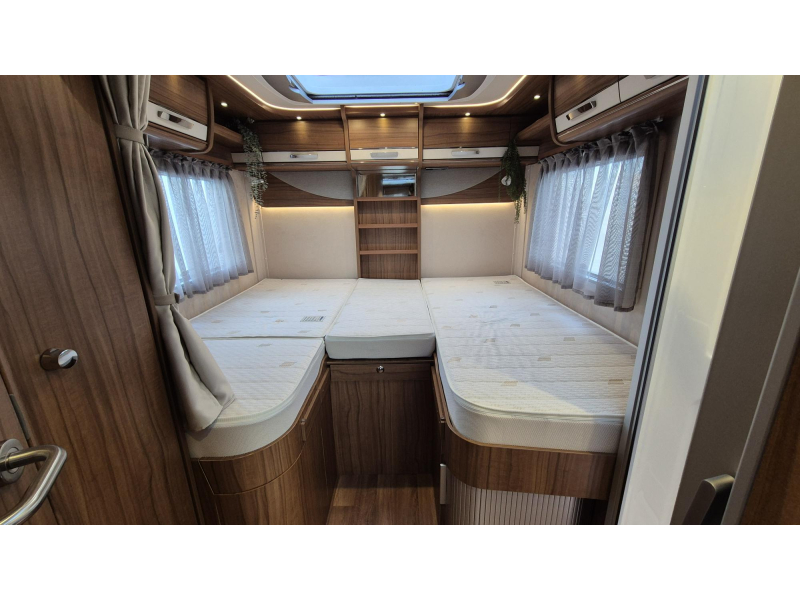 Hymer B678 PremiumLine 25833 KM / Nieuwstaat !  foto: 7