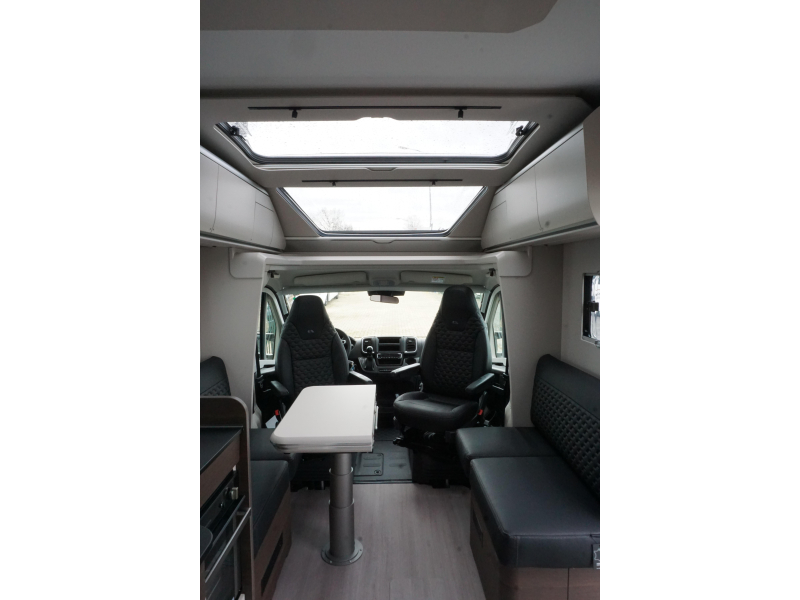 Adria Coral Supreme 670 DL 180pk/aut./4400kg  foto: 4