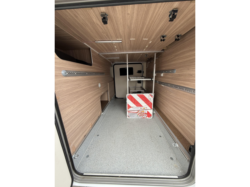 Bürstner Limited T 690 G Automaat/vol opties!  foto: 10