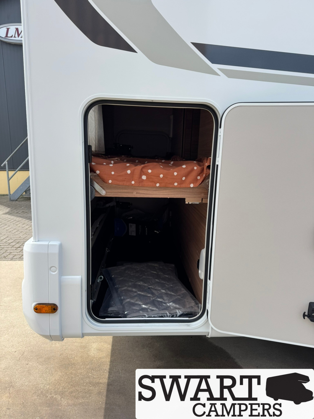 Weinsberg CaraHome 600 DKG, Autom&aacute;tico 6 personas Litera Capuchina foto: 22