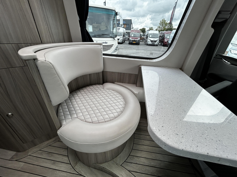Volkswagen Crafter Enkele-bedden/zeer-uniek  foto: 13