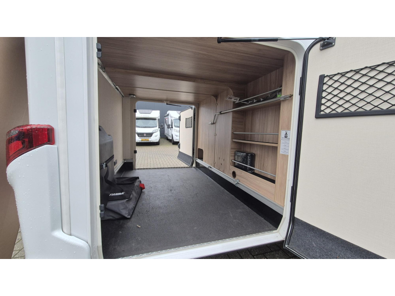 Hymer Exsis-I 588 EX Euro 6 / Lengtebedden  foto: 14