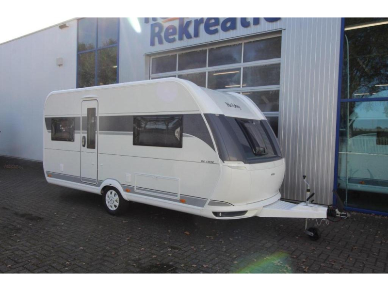 Hobby De Luxe 460 UFE Cama francesa y asientos redondos! foto: 1