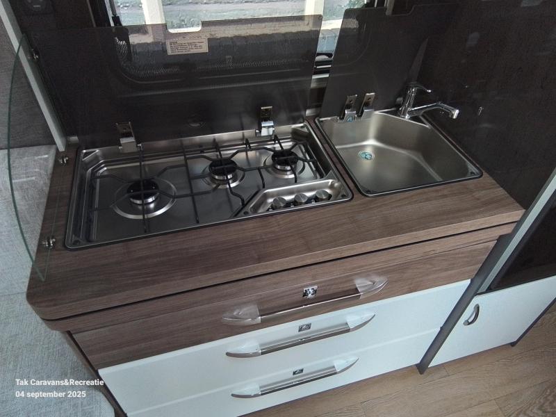 Hobby Excellent Edition 460 UFE model 2026  foto: 6