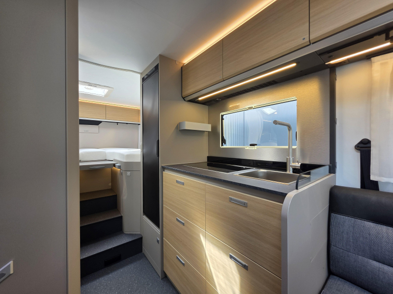 Adria Compact Select DL photo: 11