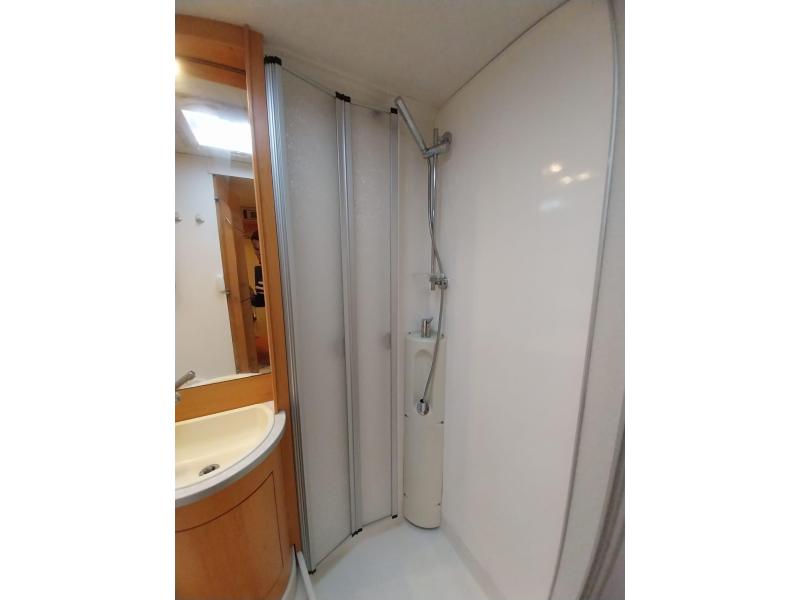 Hymer Hymermobil 544 B trekhaak en xxl koelkast  foto: 12