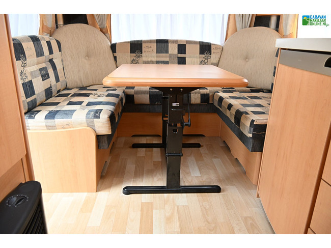 Hobby De Luxe 460UFe photo: 9
