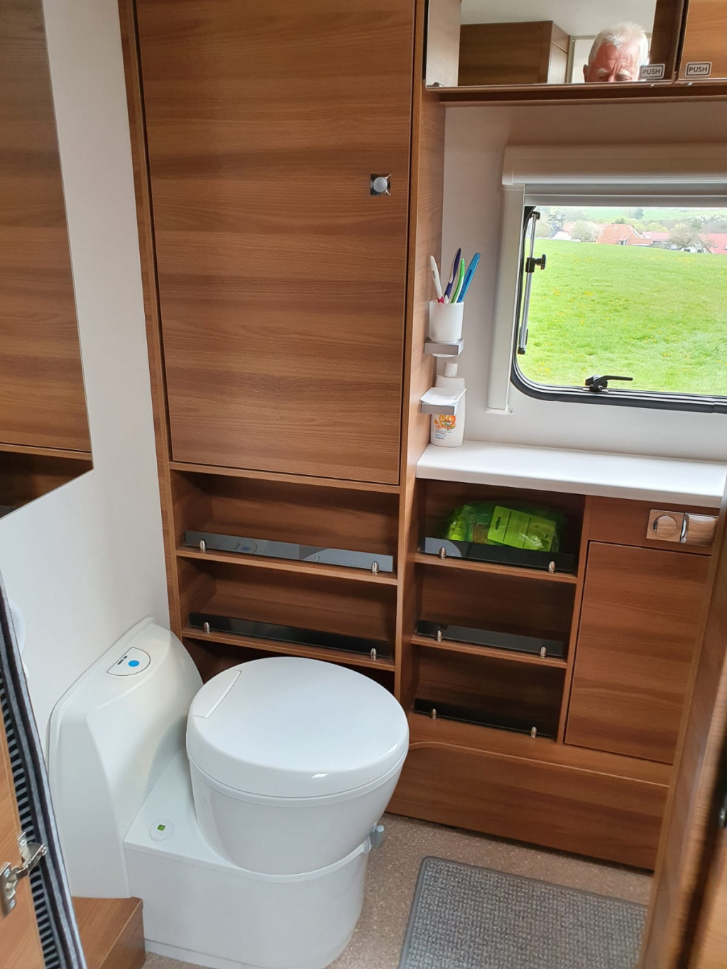 Dethleffs Nomad 560 RFT foto: 2