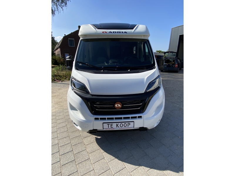 Adria Compact PLUS DL 3500km NIEUWSTAAT!  foto: 3