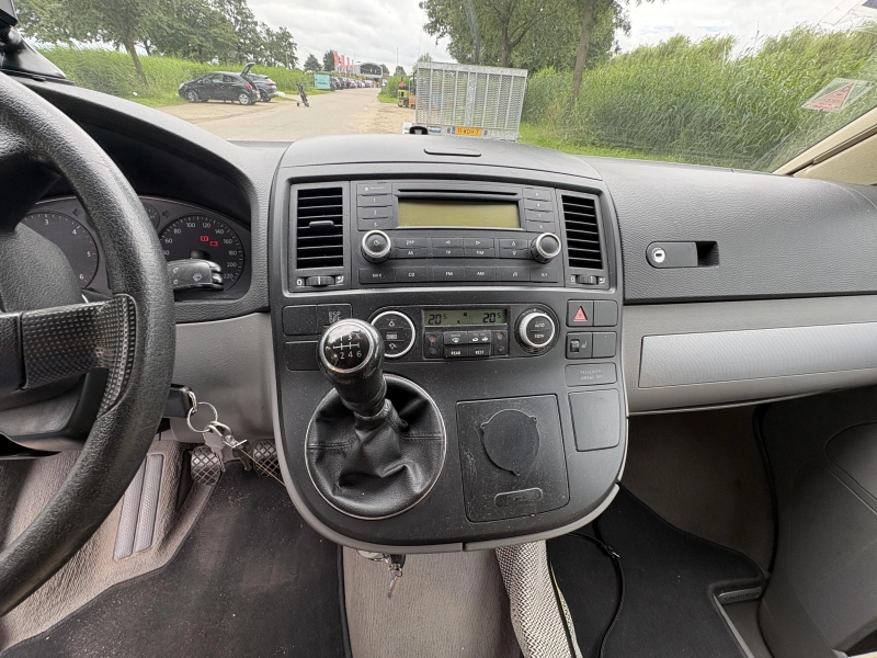 Volkswagen T5 California  foto: 19