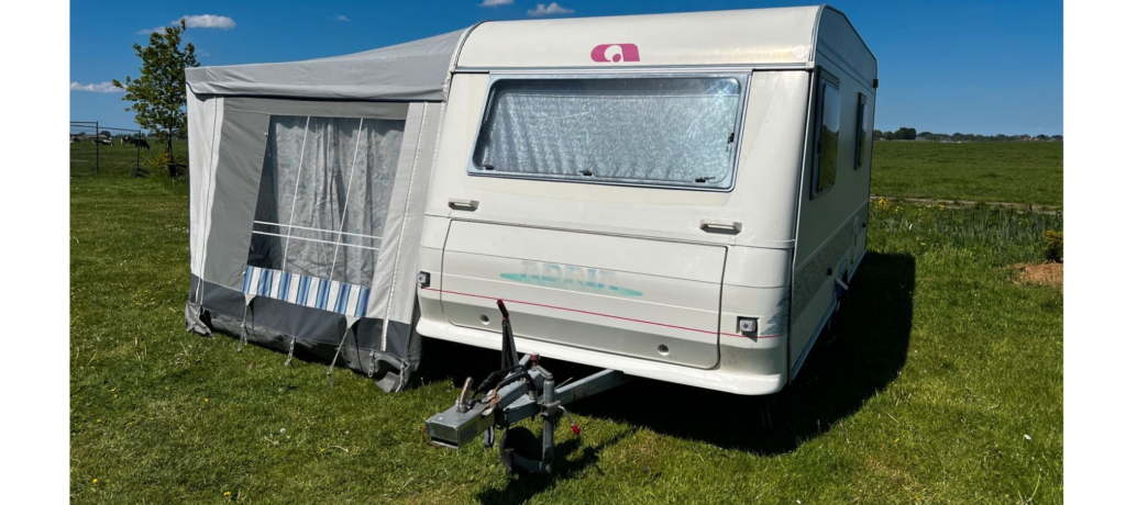 Caravan ADRIA Unica 461 Met voortent en inboedel! 5 pers foto: 20