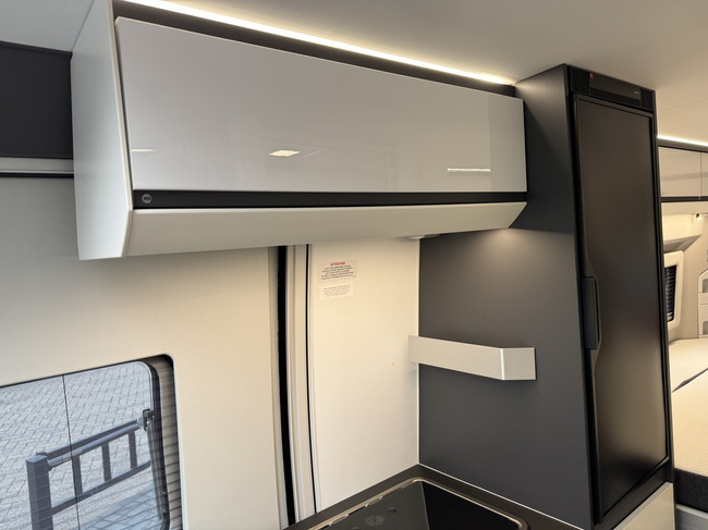 Adria Twin Supreme 640 SGX 140 PS AUTOMATIK 9-Gang Euro6 Fiat Ducato 8 Maxi **L&auml;ngsbetten h&ouml;henverstellbar/4 Sitzpl&auml;tze/Dachklimaanlage Foto: 15