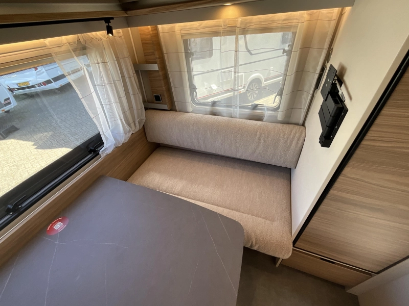 Dethleffs Nomad 460 EL MOVER-LUIFEL-NIEUW MODEL foto: 4