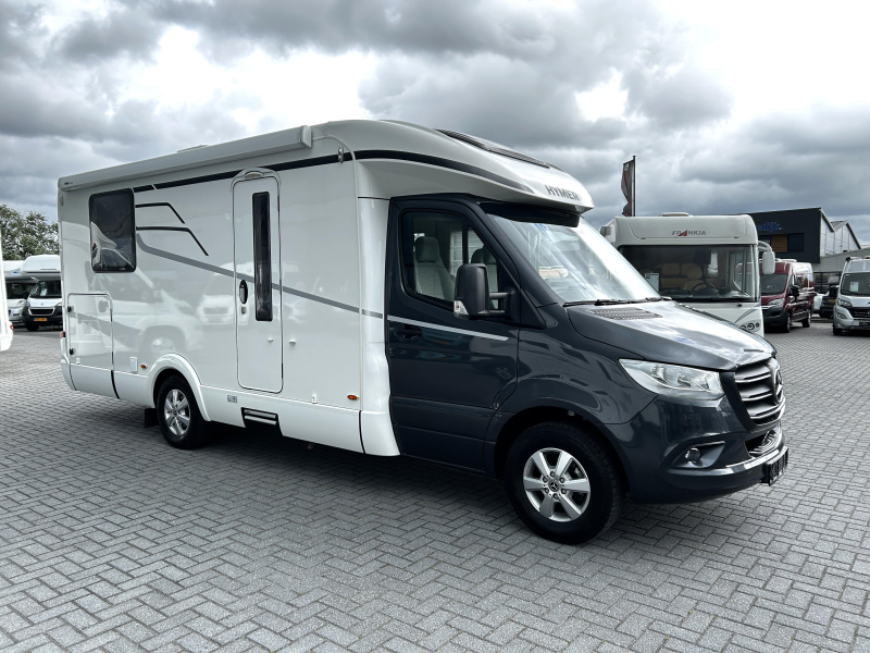 Hymer Tramp 695 S Mercedes/Queensbed/hefbed  foto: 1
