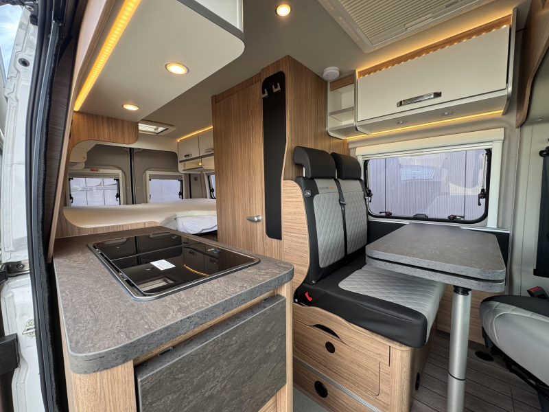 Weinsberg Edition Fire 600 ME Lengte bedden  foto: 16