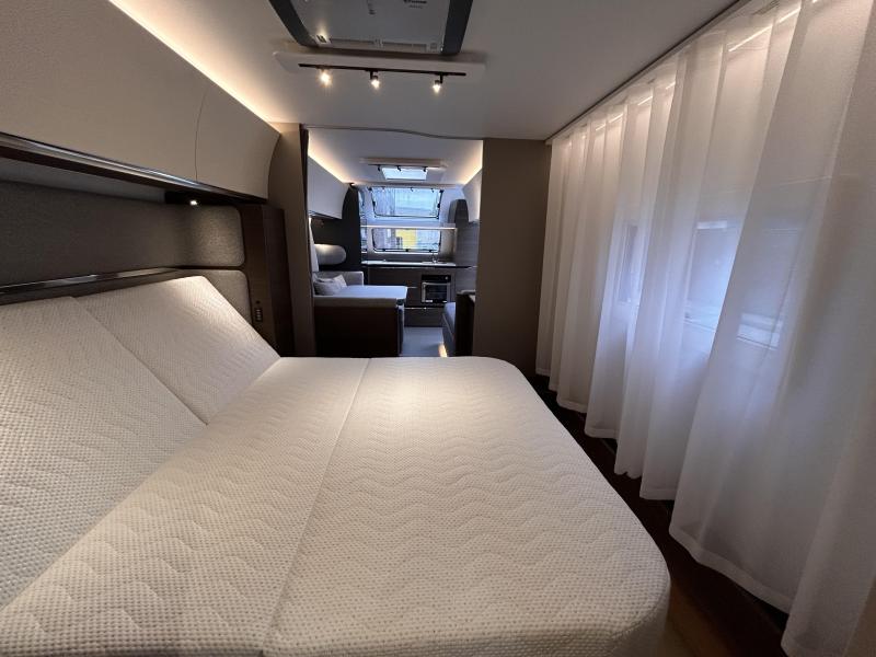 Adria Alpina 663 HT Queensbed - Model 2025  foto: 10