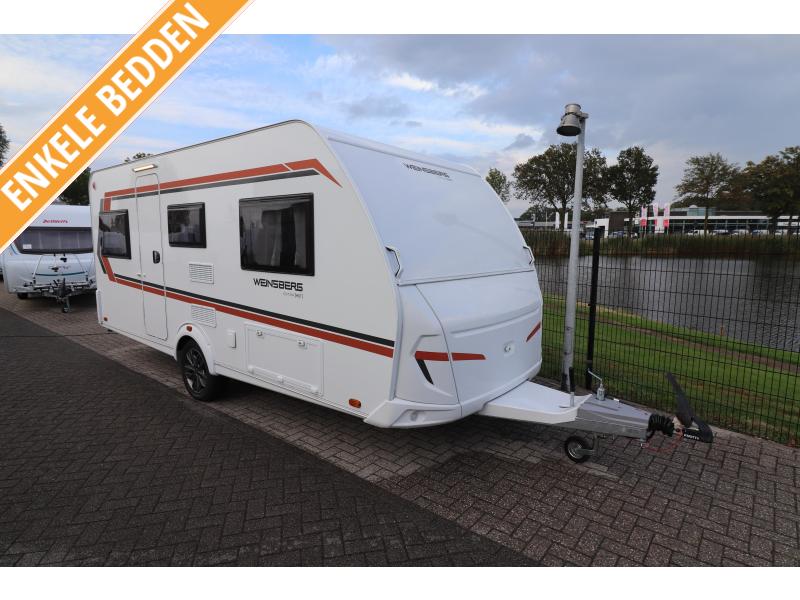 Weinsberg CaraOne Edition HOT 420 QD Dwars Bed '25 1350 KG 949 