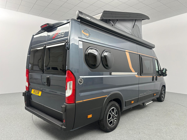 Malibu Van First Class Two Rooms 640 LE RB Charming GT Skyview photo: 23