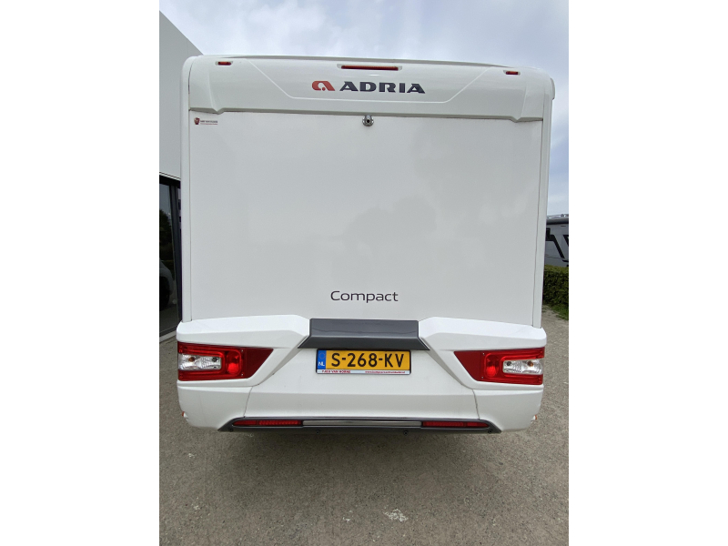 Adria Compact PLUS DL 3500km NIEUWSTAAT!  foto: 2