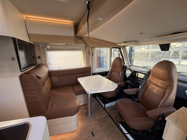 Hymer BMC-I 580 Drop-down bed | Solar | Bicycle rack | Automatic | Drop-down bed | Solar | Bicycle rack | 9-speed Auto photo: 16