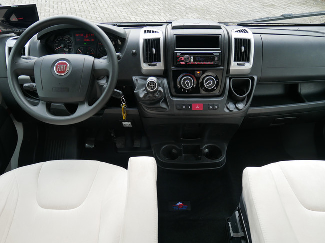 Laika Ecovip 409 Lengtebedden, Hefbed, Luxe Half Integraal XXL Garage!! foto: 3