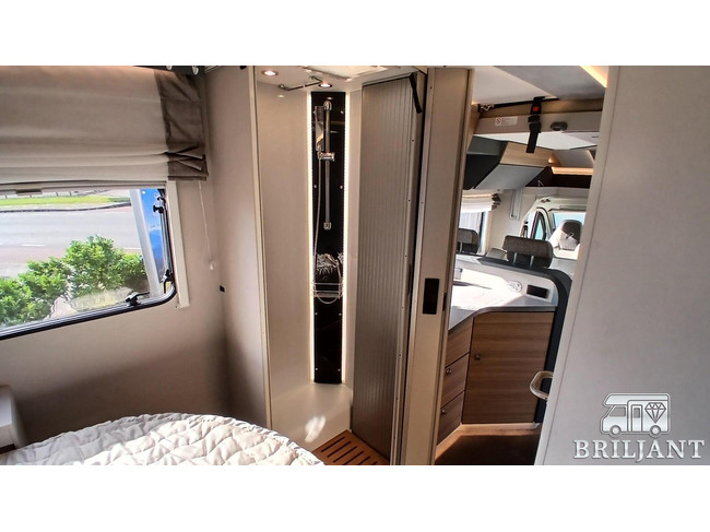 Dethleffs PULSE T 7051 DBM/EB .. autom&aacute;tico/cama queen+cama abatible foto: 22