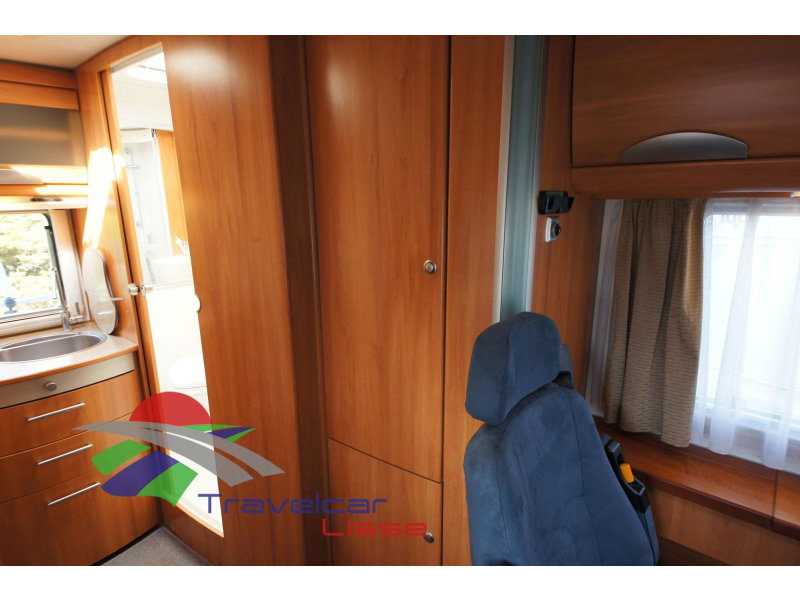 Hymer B 584 Zonnepaneel/Dakairco  foto: 5