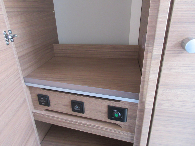 Knaus Sport E-Power Selection 500 FU MUY COMPLETA Y CAMA FRANCESA foto: 13