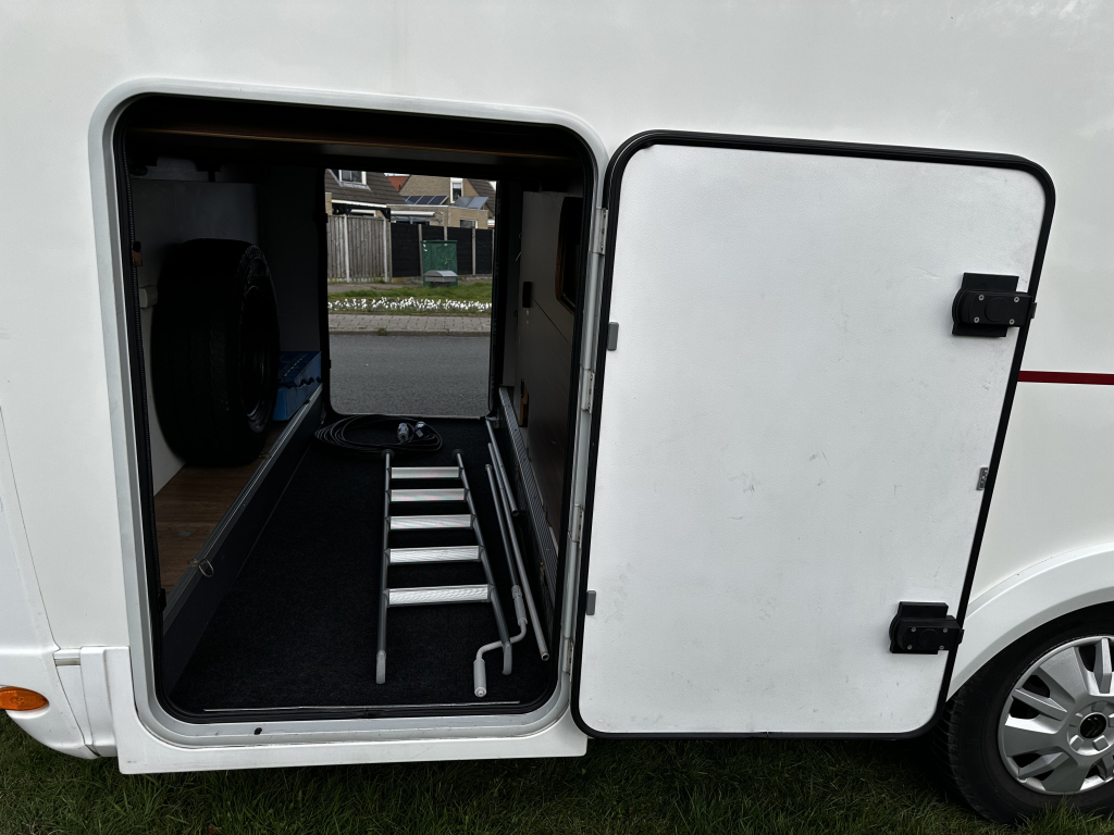 Adria Matrix M 670SL photo: 18