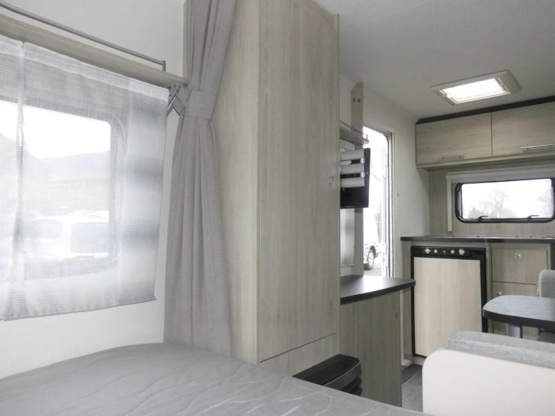 Caravelair Antares 400 Cassetteluifel.  foto: 7