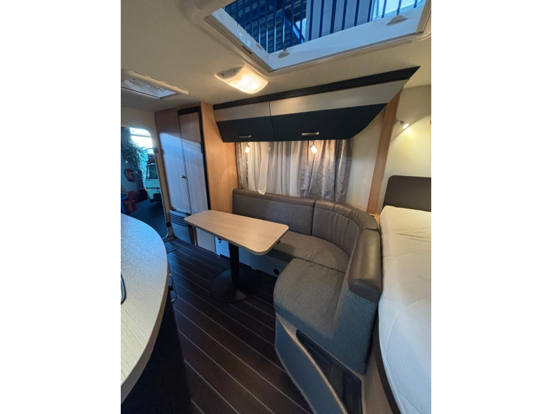 Knaus Sport and Fun 480 QL Mover Cassette awning photo: 2