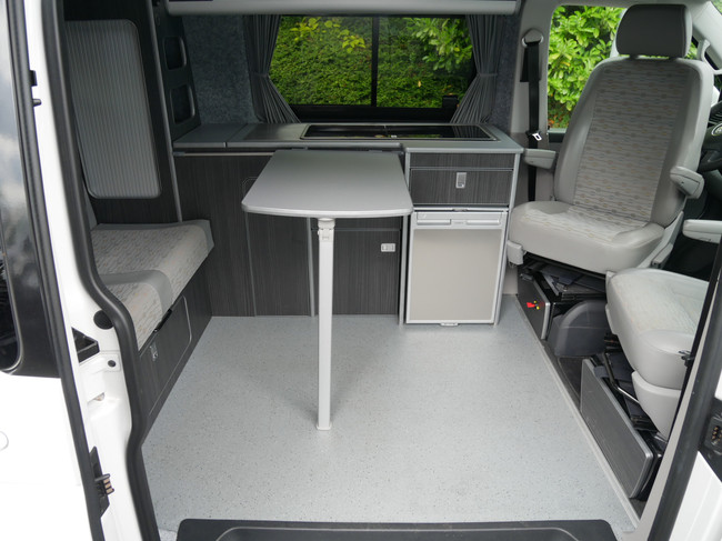 Volkswagen T5 GP, 4 Zitplaatsen, Vast Hoogdak foto: 7