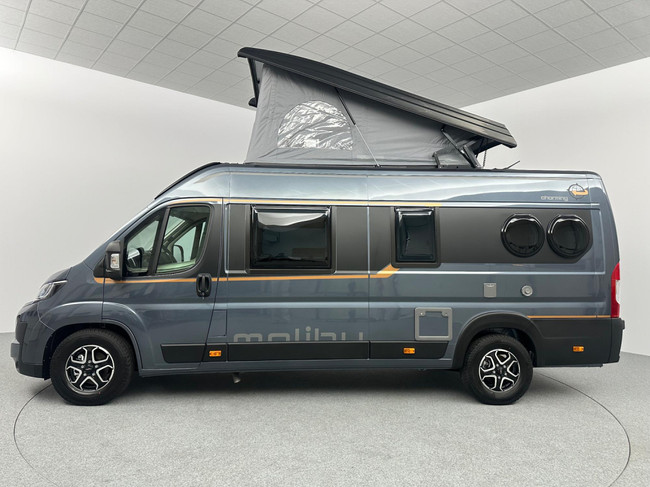 Malibu Van First Class Two Rooms 640 LE RB Charming GT Skyview photo: 16