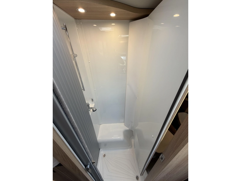 Knaus Sky TI 650 MEG Platinum Selection photo: 17