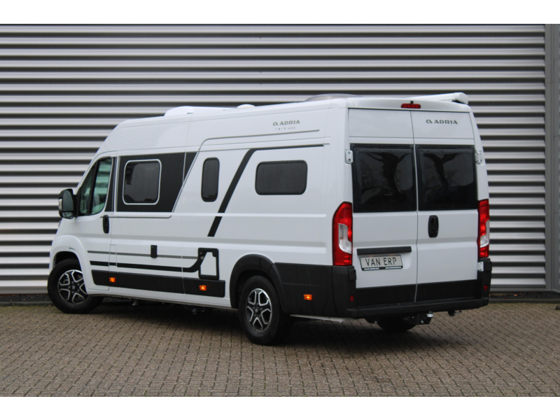 Adria Twin 640 SGX 140PK Automatic Towbar photo: 3